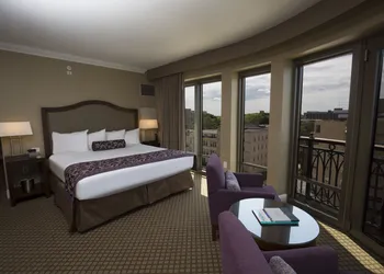 The Edgewater hotel thumbnail 4