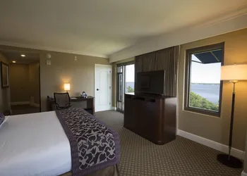 The Edgewater hotel thumbnail 7
