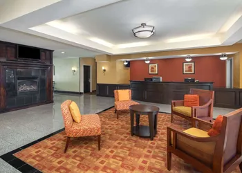 La Quinta Inn & Suites by Wyndham Atlanta-Union City hotel thumbnail 7