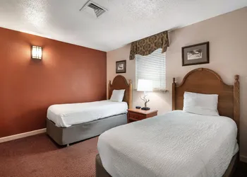 Gatlinburg Town Square hotel thumbnail 7