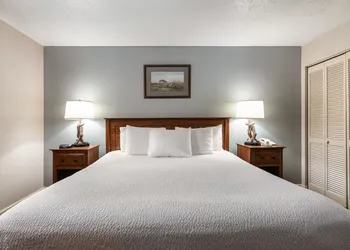 Gatlinburg Town Square hotel thumbnail 8