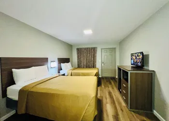 Suite 16 Motel hotel thumbnail 6