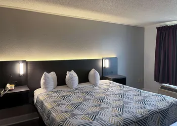 Studio 6 Suites Perry, GA hotel thumbnail 5