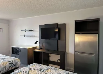 Studio 6 Suites Perry, GA hotel thumbnail 6