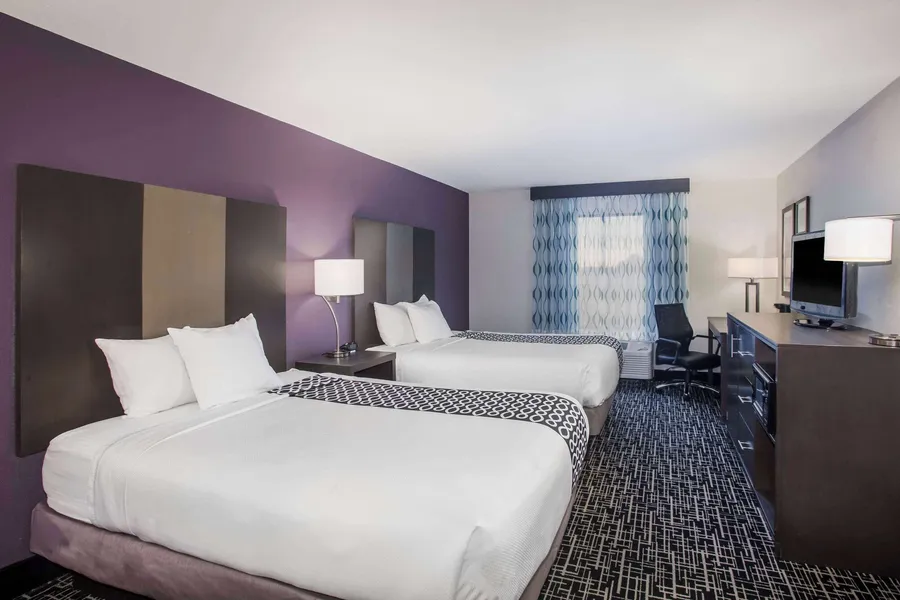 La Quinta Inn & Suites by Wyndham Pontoon Beach hotel detail image 6