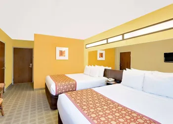 Microtel Inn & Suites by Wyndham Princeton hotel thumbnail 7