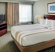 Chateau Nova Kingsway hotel detail image 4