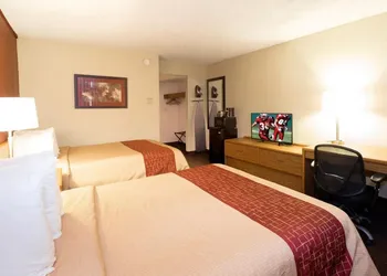 Days Inn by Wyndham Williamsport hotel thumbnail 4