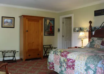 Kearsarge Inn hotel thumbnail 4