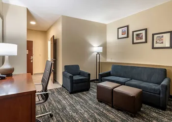 Comfort Suites West Memphis I-40 I-55 hotel thumbnail 6