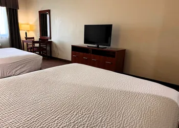 Ramada by Wyndham College Station hotel thumbnail 7