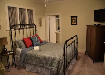 The Hiding Place B&B hotel thumbnail 8