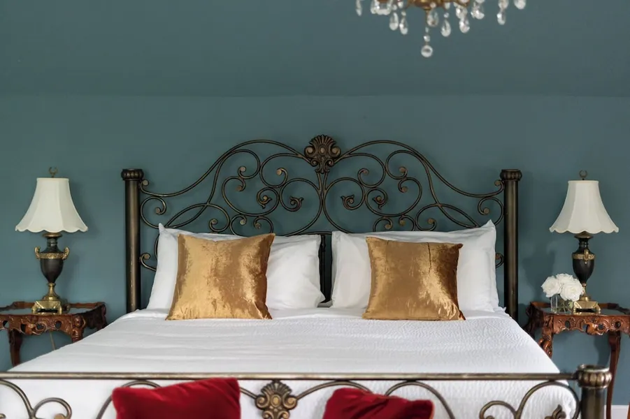 Manor House Inn hotel detail image 6