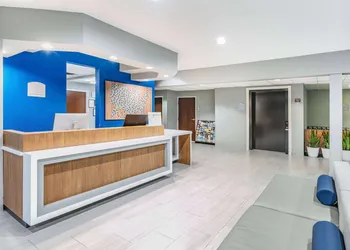 Microtel Inn & Suites by Wyndham Austin Airport hotel thumbnail 2