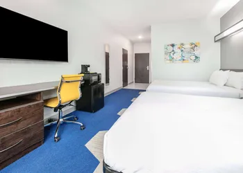 Microtel Inn & Suites by Wyndham Austin Airport hotel thumbnail 5