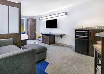 Microtel Inn & Suites by Wyndham Austin Airport hotel thumbnail 8
