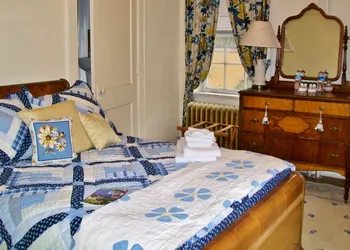 Elkhorn Inn & Theatre hotel thumbnail 8
