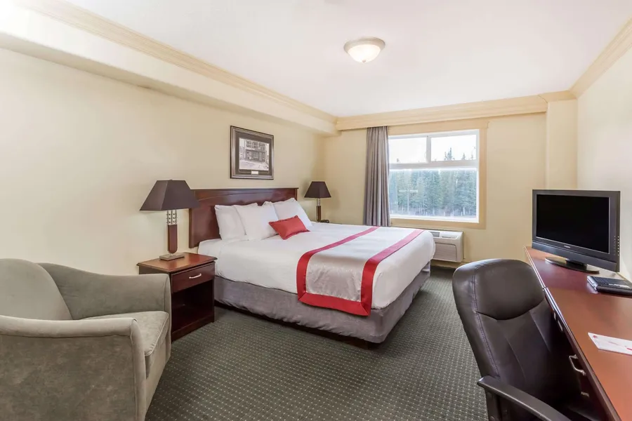 Ramada by Wyndham Hinton hotel detail image 6