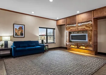 Comfort Suites Roswell North hotel thumbnail 3