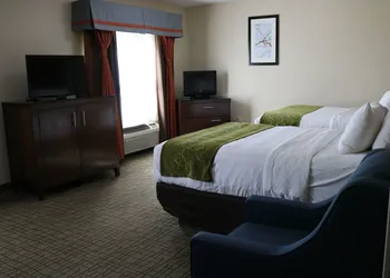 Comfort Suites Roswell North hotel thumbnail 7