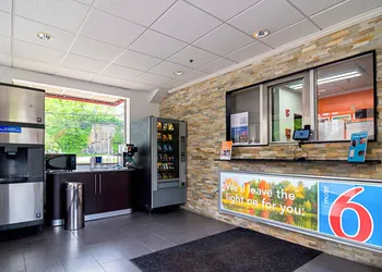 Motel 6 Elmsford, NY - White Plains hotel thumbnail 4