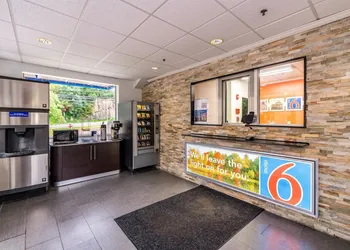 Motel 6 Elmsford, NY - White Plains hotel thumbnail 7