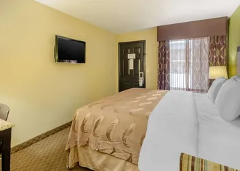Quality Inn Covington Downtown hotel thumbnail 7