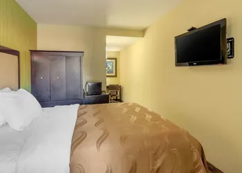 Quality Inn Covington Downtown hotel thumbnail 8