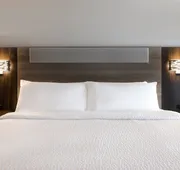 Holiday Inn Express & Suites Kansas City KU Medical Center by IHG hotel detail image 4