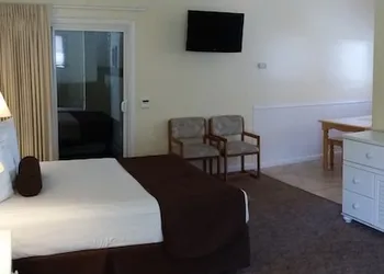 El Terado Terrace hotel thumbnail 5