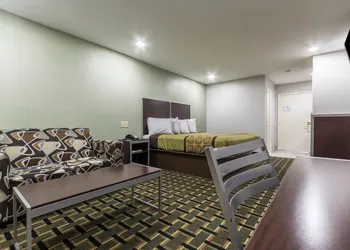 Scottish Inn and Suites hotel thumbnail 8