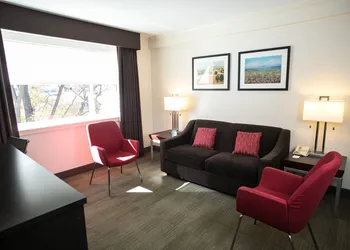 The University of Georgia Center for Continuing Education & Hotel hotel thumbnail 4