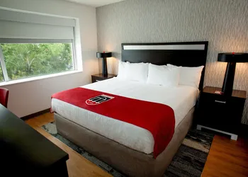 The University of Georgia Center for Continuing Education & Hotel hotel thumbnail 5