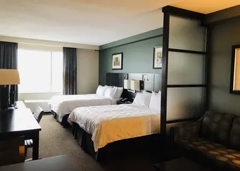 Holiday Inn Hotel & Suites Saskatoon Downtown by IHG hotel thumbnail 3