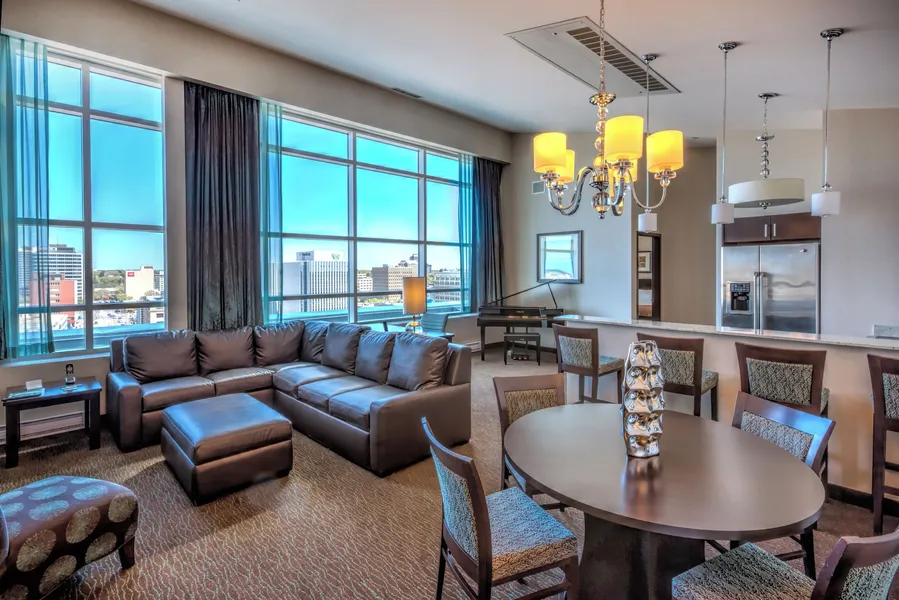 Holiday Inn Hotel & Suites Saskatoon Downtown by IHG hotel detail image 6