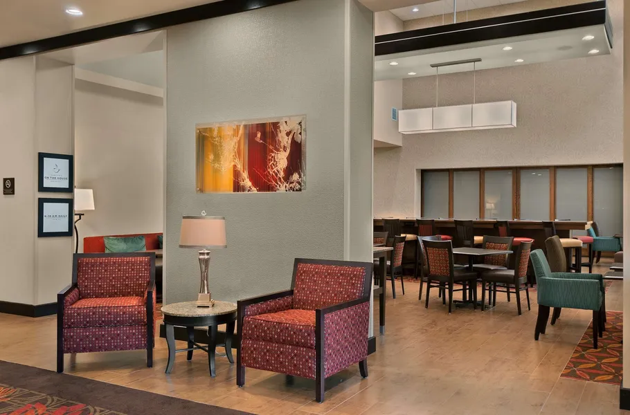 Hampton Inn & Suites Tampa Northwest/Oldsmar hotel detail image 2