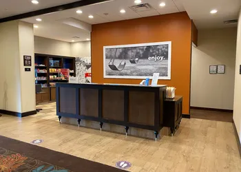 Hampton Inn & Suites Tampa Northwest/Oldsmar hotel thumbnail 4