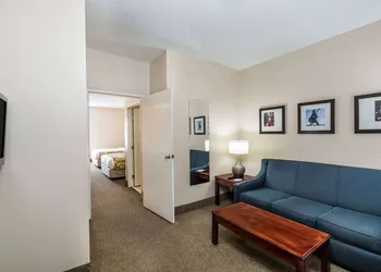 Travelodge by Wyndham Hawthorne hotel thumbnail 4