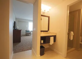 Wind Creek Bethlehem hotel thumbnail 3
