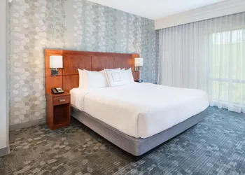 Courtyard by Marriott Pittsburgh Washington/Meadow Lands hotel thumbnail 5
