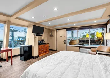 Aztec Ocean Resort hotel thumbnail 6