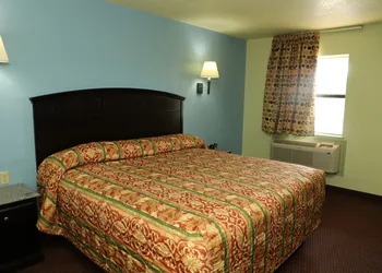 Budget Inn hotel thumbnail 5