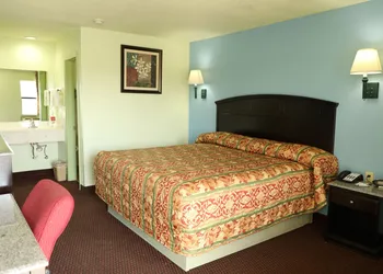 Budget Inn hotel thumbnail 6