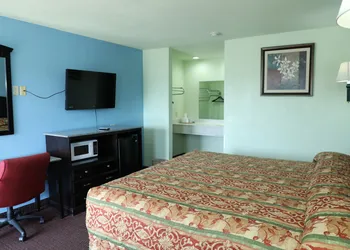 Budget Inn hotel thumbnail 7
