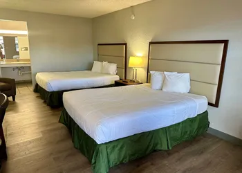Silver Queen Inn hotel thumbnail 8