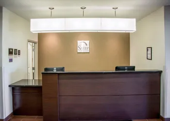Sleep Inn & Suites Center hotel thumbnail 4