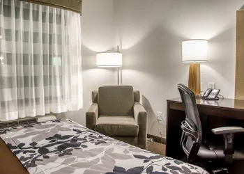Sleep Inn & Suites Center hotel thumbnail 8
