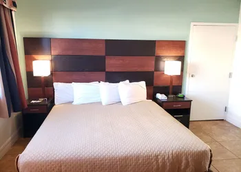 Oceanfront Inn and Suites hotel thumbnail 4