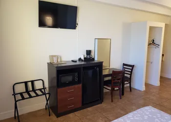 Oceanfront Inn and Suites hotel thumbnail 8