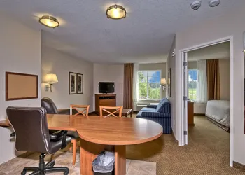 Candlewood Suites Burlington South by IHG hotel thumbnail 6